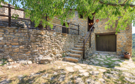 Steps down to utility room with washing nachine